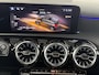 Mercedes-Benz A-klasse 180 Business Solution AMG | Panoramadak | Widescreen | Sfeerverlichting | Achteruitrijcamera | Stoelverwarming |