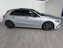 Mercedes-Benz A-klasse 180 Business Solution AMG | Panoramadak | Widescreen | Sfeerverlichting | Achteruitrijcamera | Stoelverwarming |