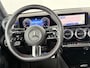 Mercedes-Benz A-klasse 180 Business Solution AMG | Panoramadak | Widescreen | Sfeerverlichting | Achteruitrijcamera | Stoelverwarming |