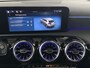 Mercedes-Benz A-klasse 180 Business Solution AMG | Panoramadak | Widescreen | Sfeerverlichting | Achteruitrijcamera | Stoelverwarming |