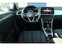 Volkswagen T-Roc 1.5 TSI 150pk DSG Life | Apple CarPlay/Android Auto | Adaptive Cruise | Park Assist