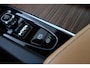 Volvo XC60 2.0 Recharge T6 AWD Inscription | ACC | Luchtvering | Panoramadak | Trekhaak | 360° Camera | Harman/Kardon | Massage | Head-Up