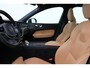 Volvo XC60 2.0 Recharge T6 AWD Inscription | ACC | Luchtvering | Panoramadak | Trekhaak | 360° Camera | Harman/Kardon | Massage | Head-Up