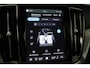 Volvo V60 T8 Plug-in hybrid Ultimate Dark | HEICO Sportuitlaat | 20 Inch Polestar | Panoramadak | Head-Up | 360° Camera