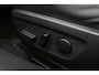 Mazda 3 2.0 e-SkyActiv-X M Hybrid 180 Luxury / Orig. Nederlands / Elektr. verstelbare voorstoel met memory / BOSE Audio / Apple Carplay - Android Auto / HUD / Stoelverwarming / Achteruitrijcamera / Cruise control / Dodehoekdetectie / Black Optic / 18'' LMV / Navigatie