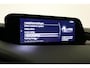 Mazda 3 2.0 e-SkyActiv-X M Hybrid 180 Luxury / Orig. Nederlands / Elektr. verstelbare voorstoel met memory / BOSE Audio / Apple Carplay - Android Auto / HUD / Stoelverwarming / Achteruitrijcamera / Cruise control / Dodehoekdetectie / Black Optic / 18'' LMV / Navigatie