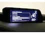 Mazda 3 2.0 e-SkyActiv-X M Hybrid 180 Luxury / Orig. Nederlands / Elektr. verstelbare voorstoel met memory / BOSE Audio / Apple Carplay - Android Auto / HUD / Stoelverwarming / Achteruitrijcamera / Cruise control / Dodehoekdetectie / Black Optic / 18'' LMV / Navigatie