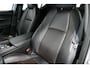 Mazda 3 2.0 e-SkyActiv-X M Hybrid 180 Luxury / Orig. Nederlands / Elektr. verstelbare voorstoel met memory / BOSE Audio / Apple Carplay - Android Auto / HUD / Stoelverwarming / Achteruitrijcamera / Cruise control / Dodehoekdetectie / Black Optic / 18'' LMV / Navigatie