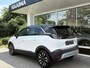Opel Crossland 1.2 Turbo GS | Two Tone | Achteruitrijcamera | Dodehoek detectie | Navigatie | Parkeersensoren | Climate Control