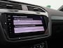 Volkswagen Tiguan 1.5 TSI ACT R-line Highline 150PK DSG R-Line, Panoramadak, Trekhaak, Dynaudio, Head-Up Display, DCC, 360gr. Camera, 20" LM Velgen, Keyless, Elektr. Achterklep, Voorruitverwarming