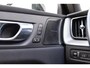 Volvo XC60 2.0 T8 Twin Engine AWD R-Design | Plug-in Hybrid (PHEV) | 360 Graden Camera | Trekhaak | Panoramadak | Navigatie | Apple Carplay | Android Auto | Harman Kardon Audio | Stoelverwarming voor en achter | Lichtmetalen Velgen 21 inch
