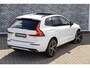 Volvo XC60 2.0 T8 Twin Engine AWD R-Design | Plug-in Hybrid (PHEV) | 360 Graden Camera | Trekhaak | Panoramadak | Navigatie | Apple Carplay | Android Auto | Harman Kardon Audio | Stoelverwarming voor en achter | Lichtmetalen Velgen 21 inch