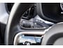 Volvo XC60 2.0 T8 Twin Engine AWD R-Design | Plug-in Hybrid (PHEV) | 360 Graden Camera | Trekhaak | Panoramadak | Navigatie | Apple Carplay | Android Auto | Harman Kardon Audio | Stoelverwarming voor en achter | Lichtmetalen Velgen 21 inch