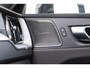 Volvo XC60 2.0 T8 Twin Engine AWD R-Design | Plug-in Hybrid (PHEV) | 360 Graden Camera | Trekhaak | Panoramadak | Navigatie | Apple Carplay | Android Auto | Harman Kardon Audio | Stoelverwarming voor en achter | Lichtmetalen Velgen 21 inch