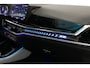 BMW X5 xDrive50e M Sport / M Bodykit / Achterasbesturing / Panoramadak / Elektr. verstelbare voorstoelen + memory / Softclose / Luchtvering / Elektr. wegklapbare trekhaak / HUD Professional / Harman Kardon Surround Sound / 22'' LMV / Ambienteverlichting / Stoelverwarming V+ A / Achteruitrijcamera / Shadow Line