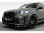 BMW X5 xDrive50e M Sport / M Bodykit / Achterasbesturing / Panoramadak / Elektr. verstelbare voorstoelen + memory / Softclose / Luchtvering / Elektr. wegklapbare trekhaak / HUD Professional / Harman Kardon Surround Sound / 22'' LMV / Ambienteverlichting / Stoelverwarming V+ A / Achteruitrijcamera / Shadow Line