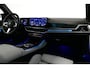 BMW X5 xDrive50e M Sport / M Bodykit / Achterasbesturing / Panoramadak / Elektr. verstelbare voorstoelen + memory / Softclose / Luchtvering / Elektr. wegklapbare trekhaak / HUD Professional / Harman Kardon Surround Sound / 22'' LMV / Ambienteverlichting / Stoelverwarming V+ A / Achteruitrijcamera / Shadow Line
