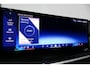 BMW X5 xDrive50e M Sport / M Bodykit / Achterasbesturing / Panoramadak / Elektr. verstelbare voorstoelen + memory / Softclose / Luchtvering / Elektr. wegklapbare trekhaak / HUD Professional / Harman Kardon Surround Sound / 22'' LMV / Ambienteverlichting / Stoelverwarming V+ A / Achteruitrijcamera / Shadow Line