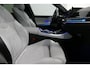 BMW X5 xDrive50e M Sport / M Bodykit / Achterasbesturing / Panoramadak / Elektr. verstelbare voorstoelen + memory / Softclose / Luchtvering / Elektr. wegklapbare trekhaak / HUD Professional / Harman Kardon Surround Sound / 22'' LMV / Ambienteverlichting / Stoelverwarming V+ A / Achteruitrijcamera / Shadow Line