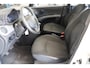 Hyundai i10 1.1 i-Drive Cool Goed onderhouden, mooi navigatie scherm.