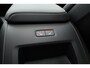 Volvo XC60 2.0 T6 Plug-in hybrid AWD Ultra Black Edition | Pano | Trekhaak | 360 cam | Head up | B&W audio | ACC | Blis | Stoel & Stuur verw. |