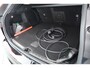 Volvo XC60 2.0 T6 Plug-in hybrid AWD Ultra Black Edition | Pano | Trekhaak | 360 cam | Head up | B&W audio | ACC | Blis | Stoel & Stuur verw. |