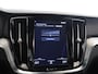 Volvo V60 2.0 B3 R-Design | 360 Camera | Harmand/ Kardon | Memory stoelen | HUD | Stoelverwarming | Panoramdak | Dodehoekdetectie |