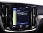 Volvo V60 2.0 B3 R-Design | 360 Camera | Harmand/ Kardon | Memory stoelen | HUD | Stoelverwarming | Panoramdak | Dodehoekdetectie |