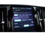 Volvo XC60 2.0 T8 Plug-in hybrid AWD Ultimate Dark | SOH 99,9% | Trekhaak | Head-up | Sport Stoelen | 360 camera |