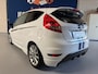 Ford Fiesta 1.6 Metal 135 PK / bj.2011 / kleur: wit / climate / cruise/ sportvelgen / stereo /NAP met 136548 km./ APK tot 02/2027.
