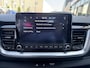 Kia Stonic 1.0 101PK 2-TONE HYBRID DYNAMICLINE APPCARPLAY/ NAVI/CLIMA/PDC/LED/S&S/DAKRAILS/MEDIA/BTA/ - 1 EIG./NL AUTO/KM = NAP