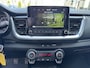 Kia Stonic 1.0 101PK 2-TONE HYBRID DYNAMICLINE APPCARPLAY/ NAVI/CLIMA/PDC/LED/S&S/DAKRAILS/MEDIA/BTA/ - 1 EIG./NL AUTO/KM = NAP