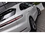 Porsche Cayenne 3.0 E-Hybrid, Passenger display, *Krijt*, MY2024, NL Auto!