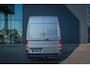 Volkswagen Crafter 35 2.0 TDI L3H2 DC 140PK Aut8 Trekhaak, Achteruitrijcamera, Navi, 17" LM Velgen, Voorruitverwarming, Adaptieve Cruise Control, Stoel-stuurverwarming, Houten Laadvloer