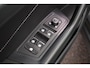 Volkswagen T-Roc 1.5 TSI 150pk DSG R-Line Black Style Panoramadak Trekhaak Camera Beats Keyless Stoelverwarming
