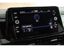 Volkswagen T-Roc 1.5 TSI 150pk DSG R-Line Black Style Panoramadak Trekhaak Camera Beats Keyless Stoelverwarming