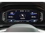 Volkswagen T-Roc 1.5 TSI 150pk DSG R-Line Black Style Panoramadak Trekhaak Camera Beats Keyless Stoelverwarming