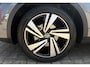 Volkswagen T-Roc 1.5 TSI 150pk DSG R-line Business | Trekhaak | IQ Light | Navigatie
