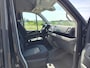 Volkswagen Crafter 35 2.0TDI 141PK Automaat L4H3 2X Schuifdeur Camera Apple Carplay Android Auto Cruise Control Navi Airco Pdc Betonplex Vloer Lat om Lat Betimmering Wandbeplating Euro 6 Origineel Nederlandse Bus