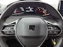 Peugeot 2008 SUV Style 100pk | Navigatie via Apple Carplay / Android Auto | Climate Control | Cruise Control | Parkeersensoren | Led koplampen | Elektrisch inklapbare spiegels | Bluetooth | DAB+ radio | Automatisch dimlicht | Regensensor | Multifunctioneel lederen stuurwiel |