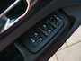 Volvo XC60 2.0 T8 Plug-in hybrid AWD Plus Dark 455 Pk Automaat Navi / DAB / Leer / Camera / 20 inch / Pano-dak