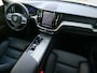 Volvo XC60 2.0 T8 Plug-in hybrid AWD Plus Dark 455 Pk Automaat Navi / DAB / Leer / Camera / 20 inch / Pano-dak