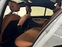 BMW 3-Serie 320i M Sport Edition | Schuifdak | Leder | Adapt. Cruise | Camera | 19 inch | Head-Up | Trekhaak | NL auto |