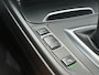 BMW 3-Serie 320i M Sport Edition | Schuifdak | Leder | Adapt. Cruise | Camera | 19 inch | Head-Up | Trekhaak | NL auto |