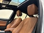 BMW 3-Serie 320i M Sport Edition | Schuifdak | Leder | Adapt. Cruise | Camera | 19 inch | Head-Up | Trekhaak | NL auto |