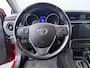 Toyota Auris Touring Sports 1.2T 116pk Executive | Trekhaak | Lederen bekleding | Camera | Cruise | Stoel verwarming | All-season banden |