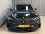 Mercedes-Benz C-klasse Estate 300 e AMG Line 18"/Panoramadak/Trekhaak/LED/Stoelverwarming/Sfeerverlichting/Elektrische klep/Apple Carplay & Android Auto