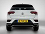 Volkswagen T-Roc 1.5 TSI Sport | 150 PK | Automaat | Digital Cockpit PRO | Apple Carplay / Android Auto | Panoramaschuif-kanteldak | Stoelverwarming | Elektrische Kofferbak |