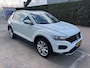 Volkswagen T-Roc 1.5 TSI Sport Business R | 150 PK | Automaat | Digital Cockpit PRO | Apple Carplay / Android Auto | Panoramaschuif-kanteldak | Stoelverwarming | Elektrische Kofferbak |