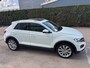 Volkswagen T-Roc 1.5 TSI Sport Business R | 150 PK | Automaat | Digital Cockpit PRO | Apple Carplay / Android Auto | Panoramaschuif-kanteldak | Stoelverwarming | Elektrische Kofferbak |